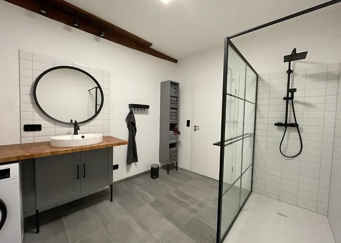 Stilvolle, Zentrale Ferienwohnung Bocksbruecke Mit Parkplatz